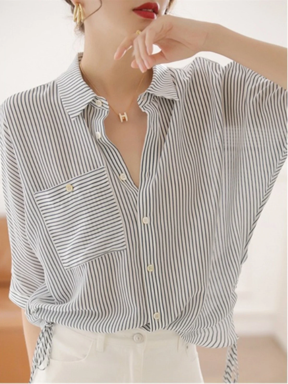 

Women's Slim Fit Striped irt ort Sve Summer Hong Kong Sle Retro Loose High End Korean System Blouse Commute Sle
