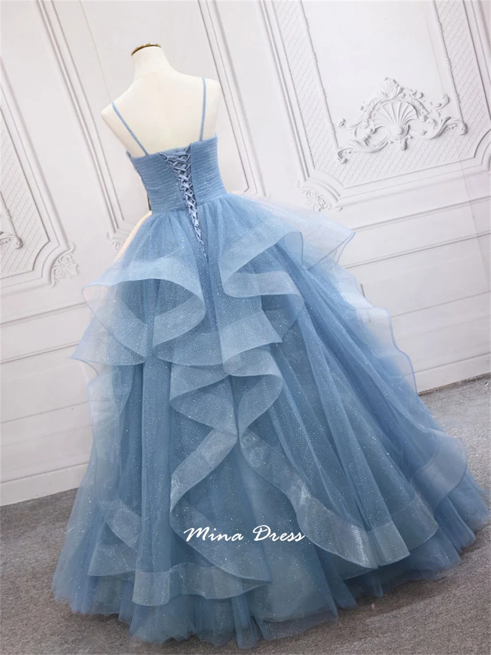 فستان مينا مخصص متعدد الطبقات مكشكش من التول المهر بحزام نحيف طويل على شكل حرف v على شكل فراشة مع مشد فساتين رسمية ثوب حفلة