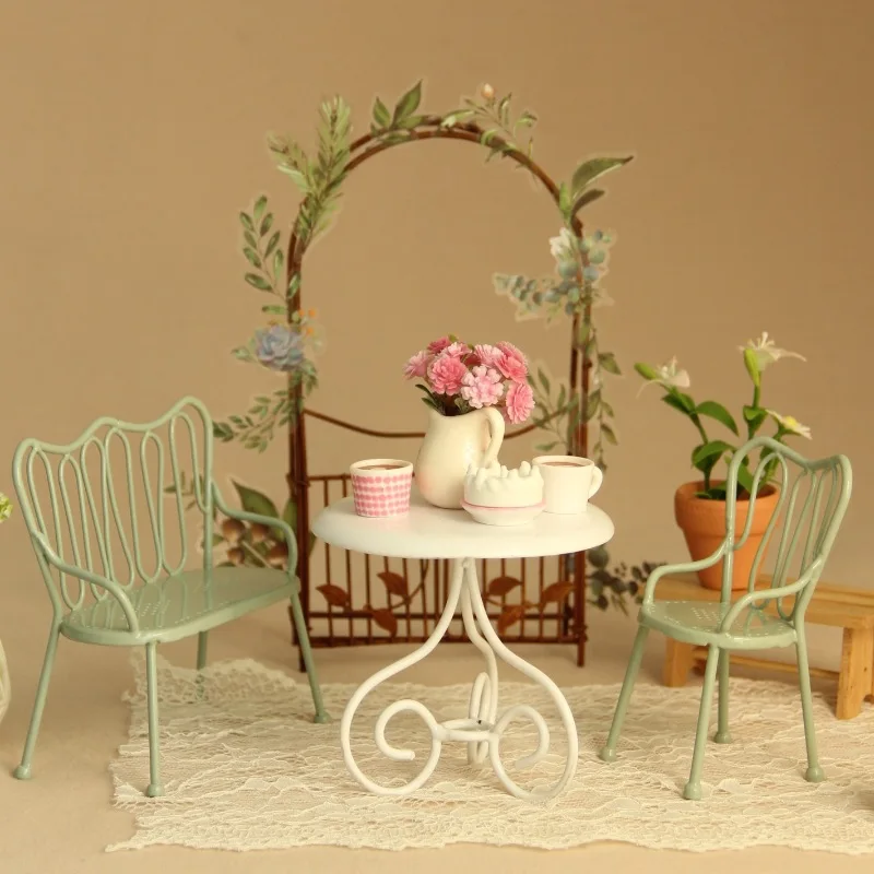 Miniature Iron Restaurant Table Chair Set, BJD 1/6 Scale Dollhouse Furniture, Pretend Play Cafe Scene Decor Prop