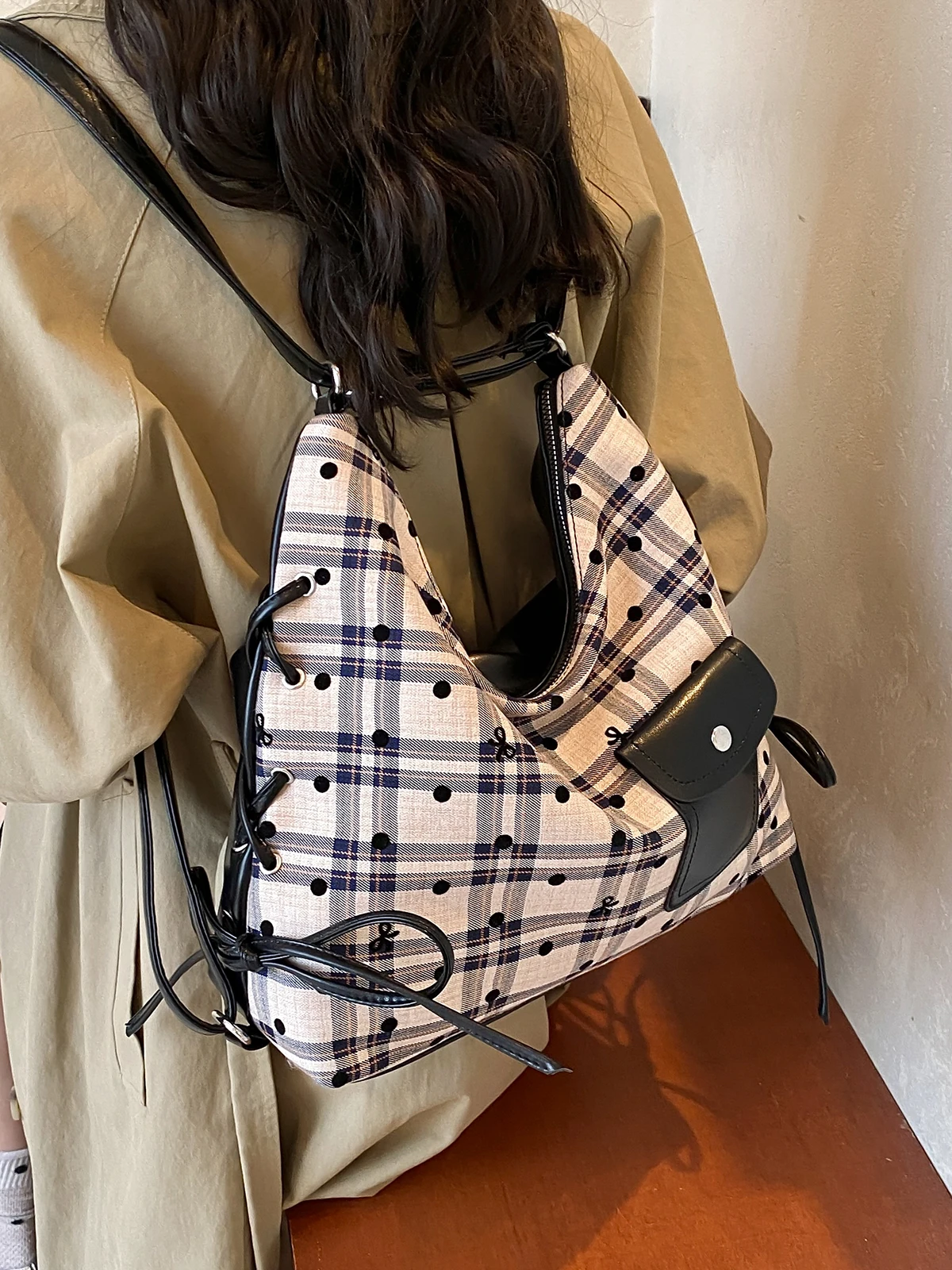 Casual plaid large capacity women's backpack 2024 new style backpack work multi-purpose shoulder messenger bag