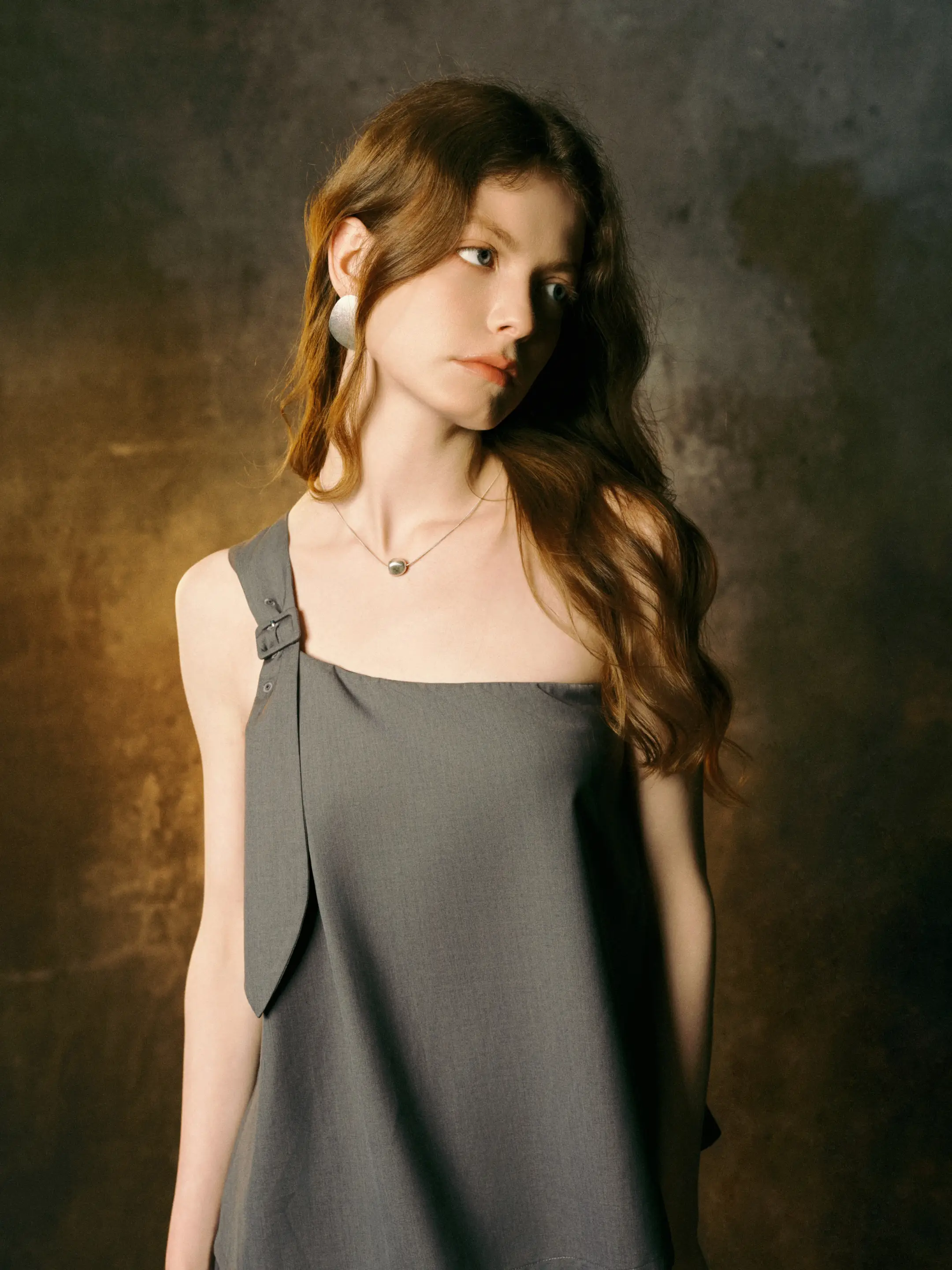 

Мягкий летний жилет с асимметричным регулируемым ремнем на одно плечо, не мнущийся, из прочного смешанного полиэстера и вискозы, оригинальный дизайн...