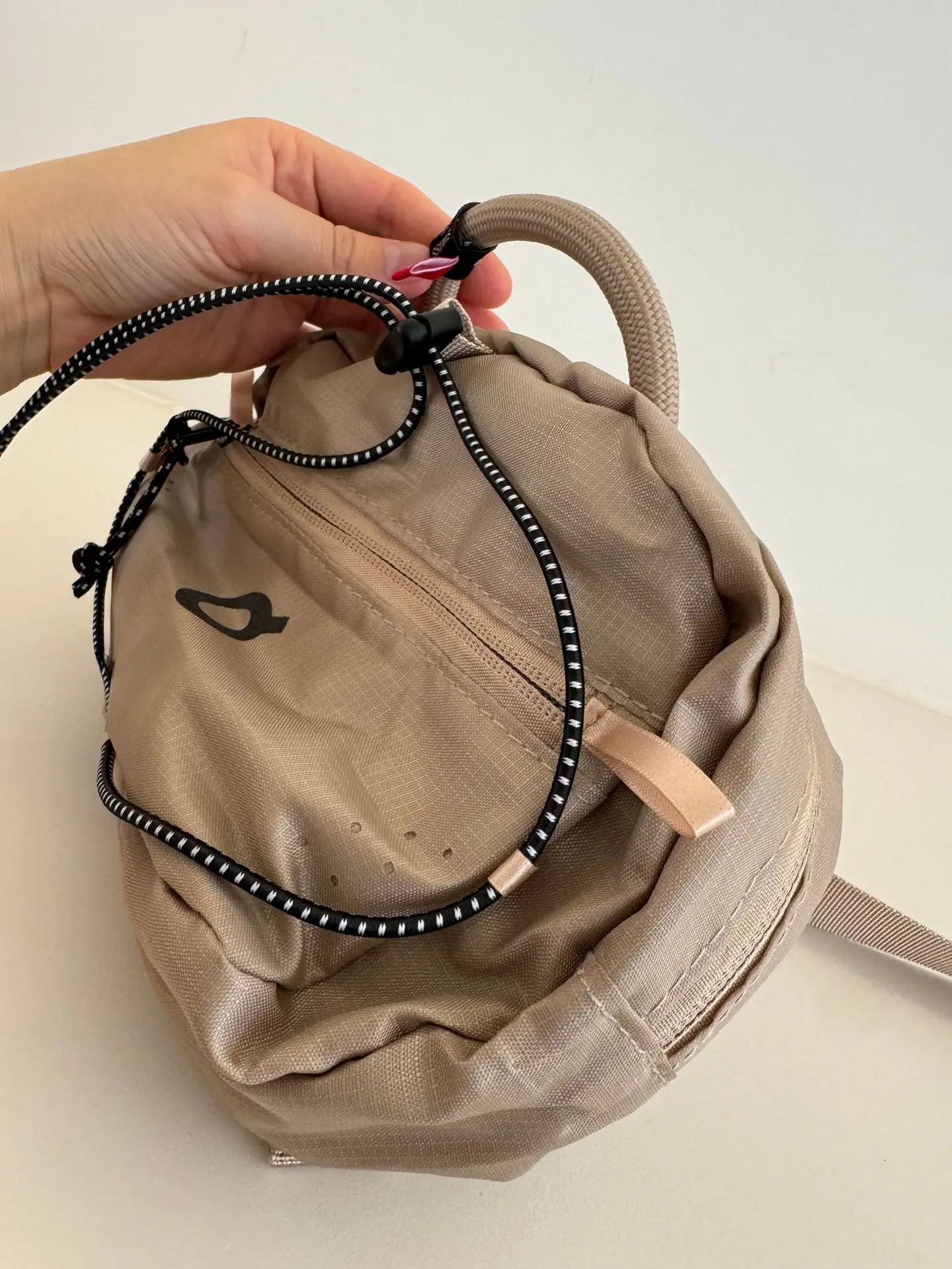 2026 Trendige Unisex Wasserdichte Nylon-Brusttasche Leichte Sport-Fitness-Umhängetasche für Outdoor-Reisen und den täglichen Gebrauch – Detail 23