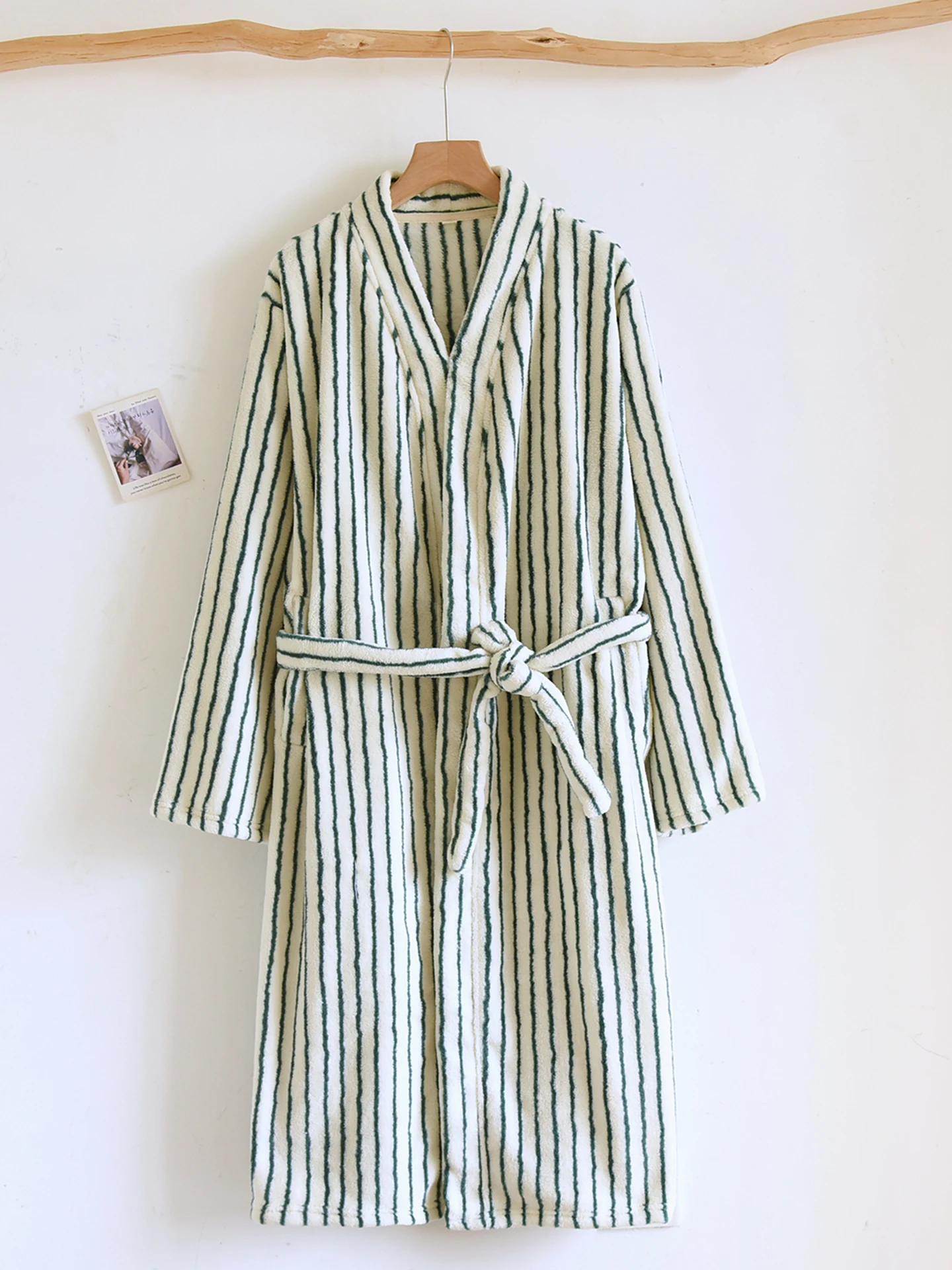 Thick Coral Fleece Kimono Style Bathrobe Long Stripe Pattern Large Size for Women Autumn Winter Home Wear Polyester Fiber