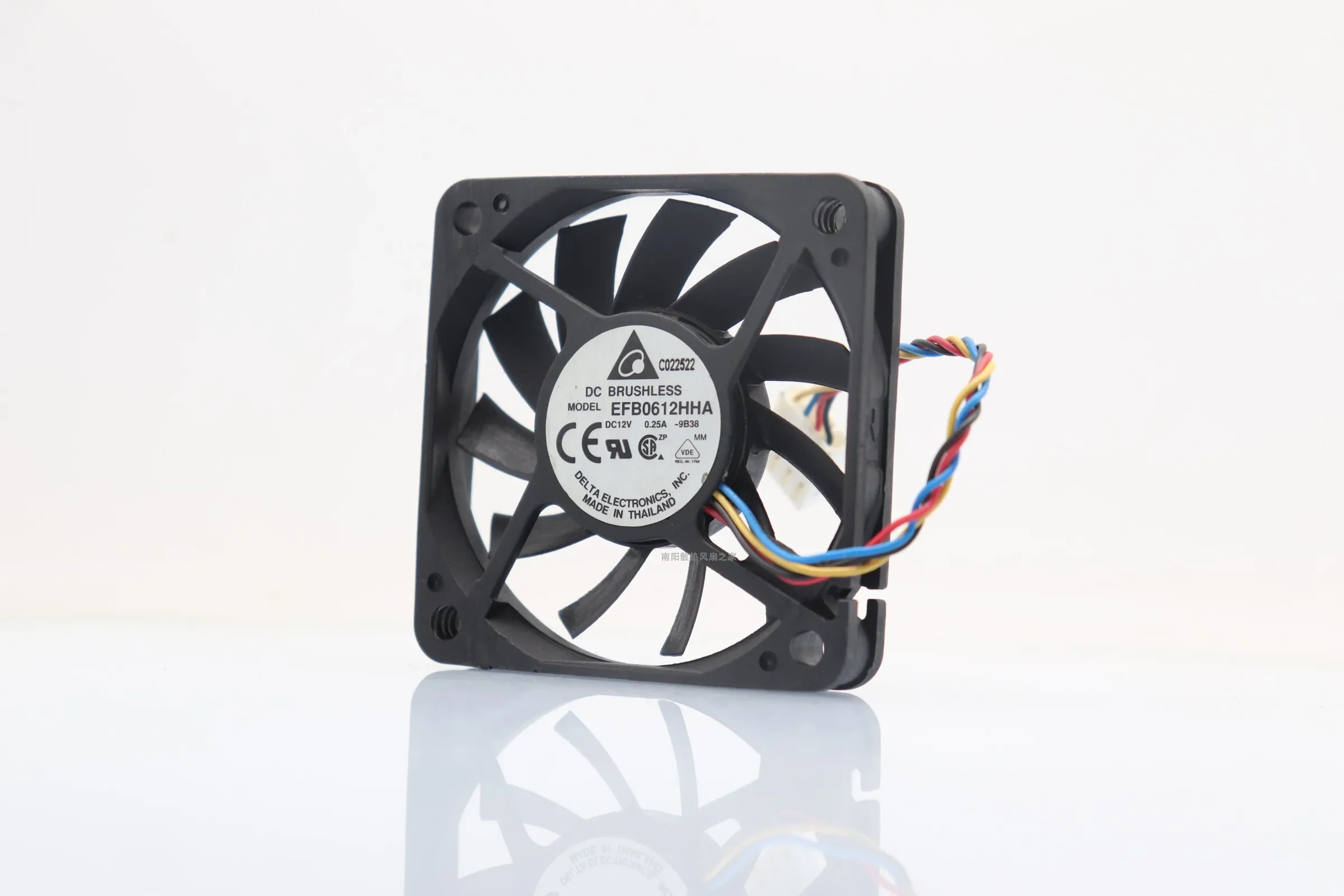 Delta Electronic EFB0612HHA 9B38 DC 12V 0.25A 60x60x10mm 4-Wire Server Cooling Fan