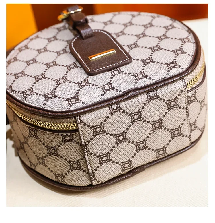 Sac à main élégant pour femmes en cuir véritable, sac à bandoulière et à bandoulière avec détails chics, par un célèbre créateur de luxe