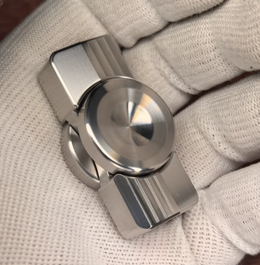 Used EDC Tcity Qd01 Steel Knife Pattern Zirconium Alloy spinner Fingertip gyroscope Decompression toys