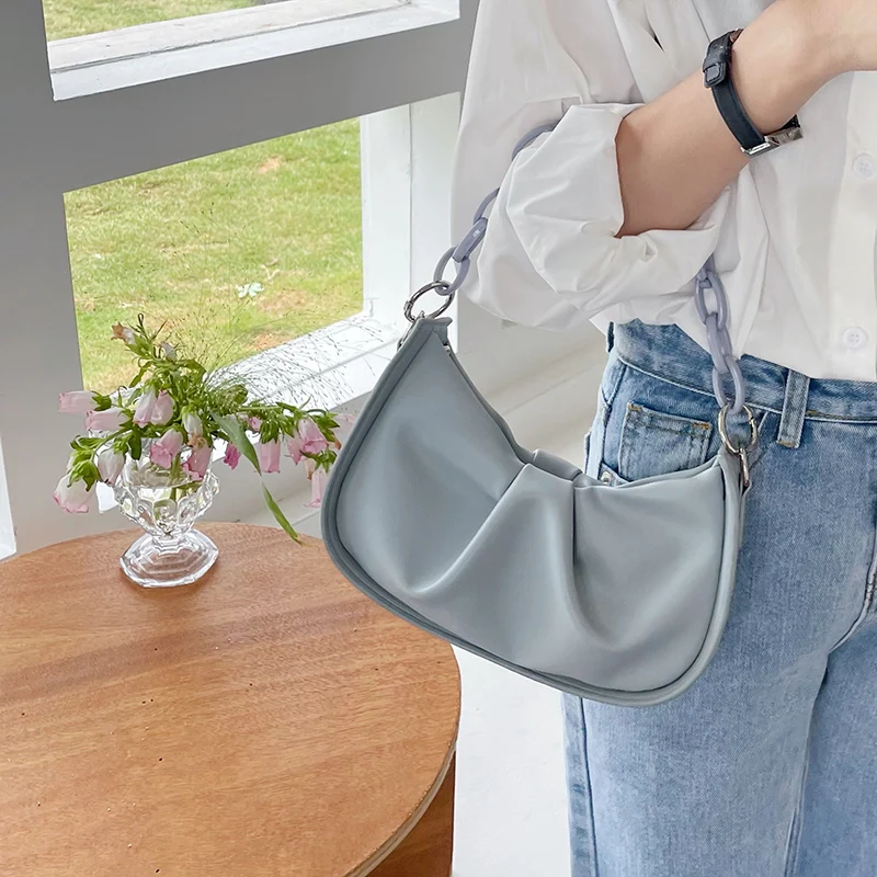 

Spring Summer Acrylic Underarm Bag 2023 Trendy Solid Color Pleated Handbag Casual Pu Leather Chains Crossbody Bag