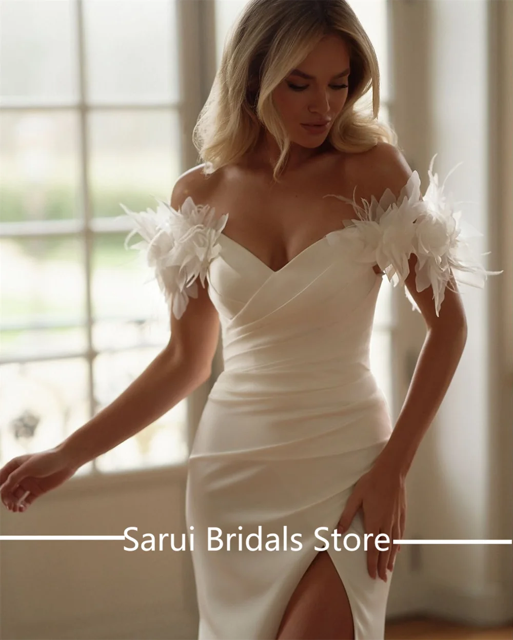 Vestido de fiesta de boda plisado de satén con cuello en V y hombros descubiertos, vestido de novia de corte sin espalda con abertura lateral y volantes personalizado