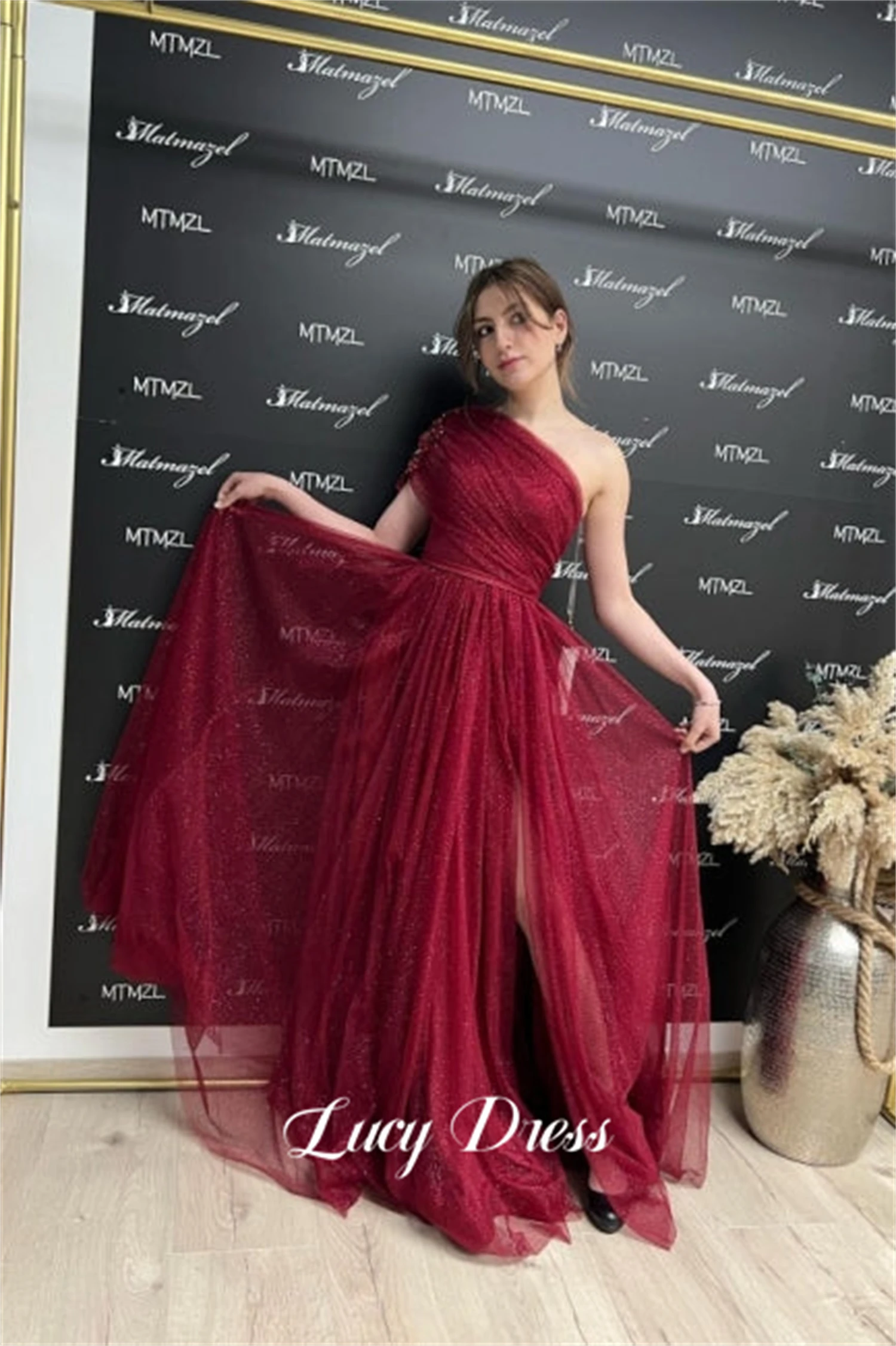 Lucy Deep Red Prom Dress Evening Mesh One Shoulder Sleeve Bridesmaid Dresses Robe De Soiree Femmes Party Elegant Woman Wedding