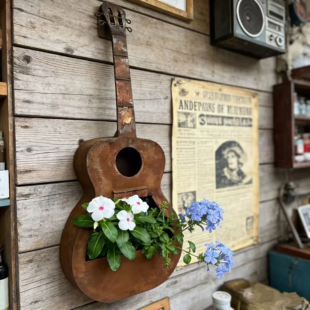 Outdated Iron Guitar Flower Pot Hollow Design, Outdoor Garden Hanging Flower Planting Pot Decoration Ornament