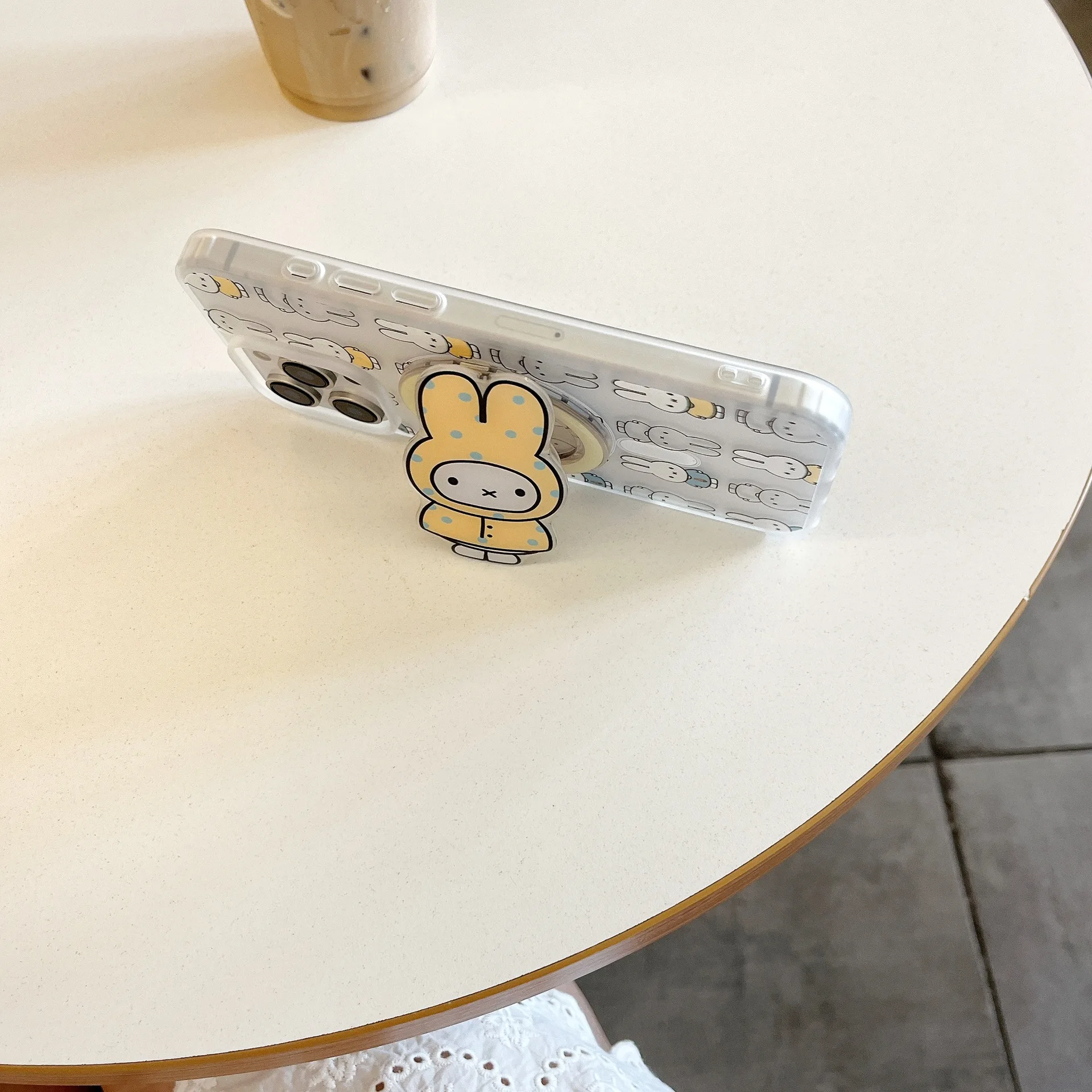 Funda de teléfono Kawaii Miffy, funda de teléfono de conejo Miffy de pantalla completa adecuada para Iphone 15 Pro, impermeable de dibujos animados, soporte magnético Miffy