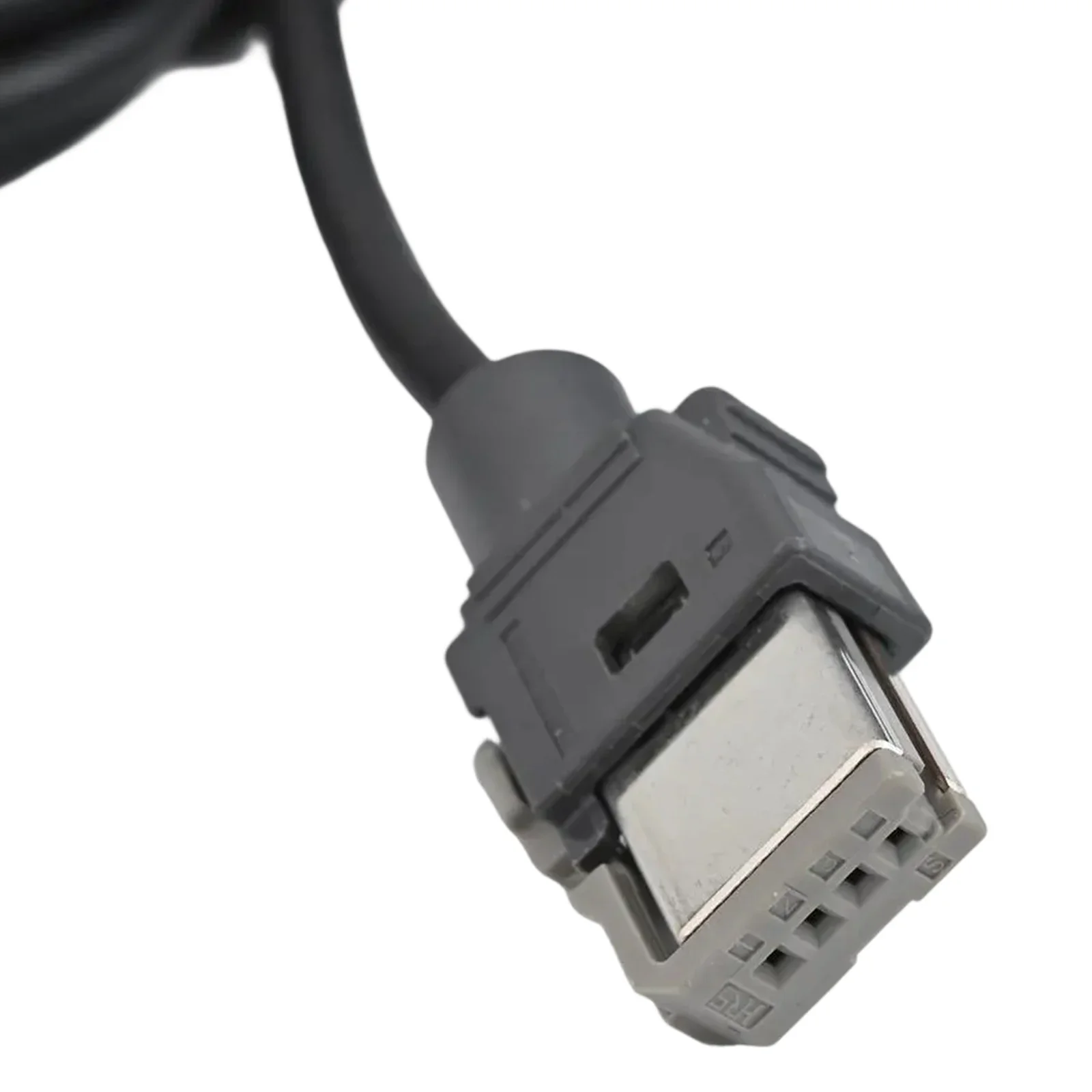 4Pin Connector Aux Audio Input Reliable Performance Wear-Resistant Material 4Pin Interface ABS Material Easy To Use For Hyundai