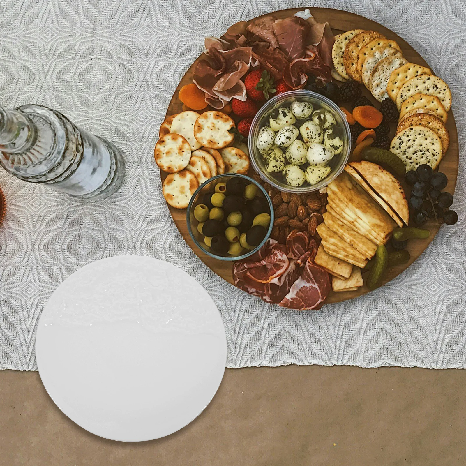 

Stylish Ceramic Dinner Plate Creative Design Pasta Dessert Snacks Serving Trays Durable Easy Clean Decorative Pasta Plate