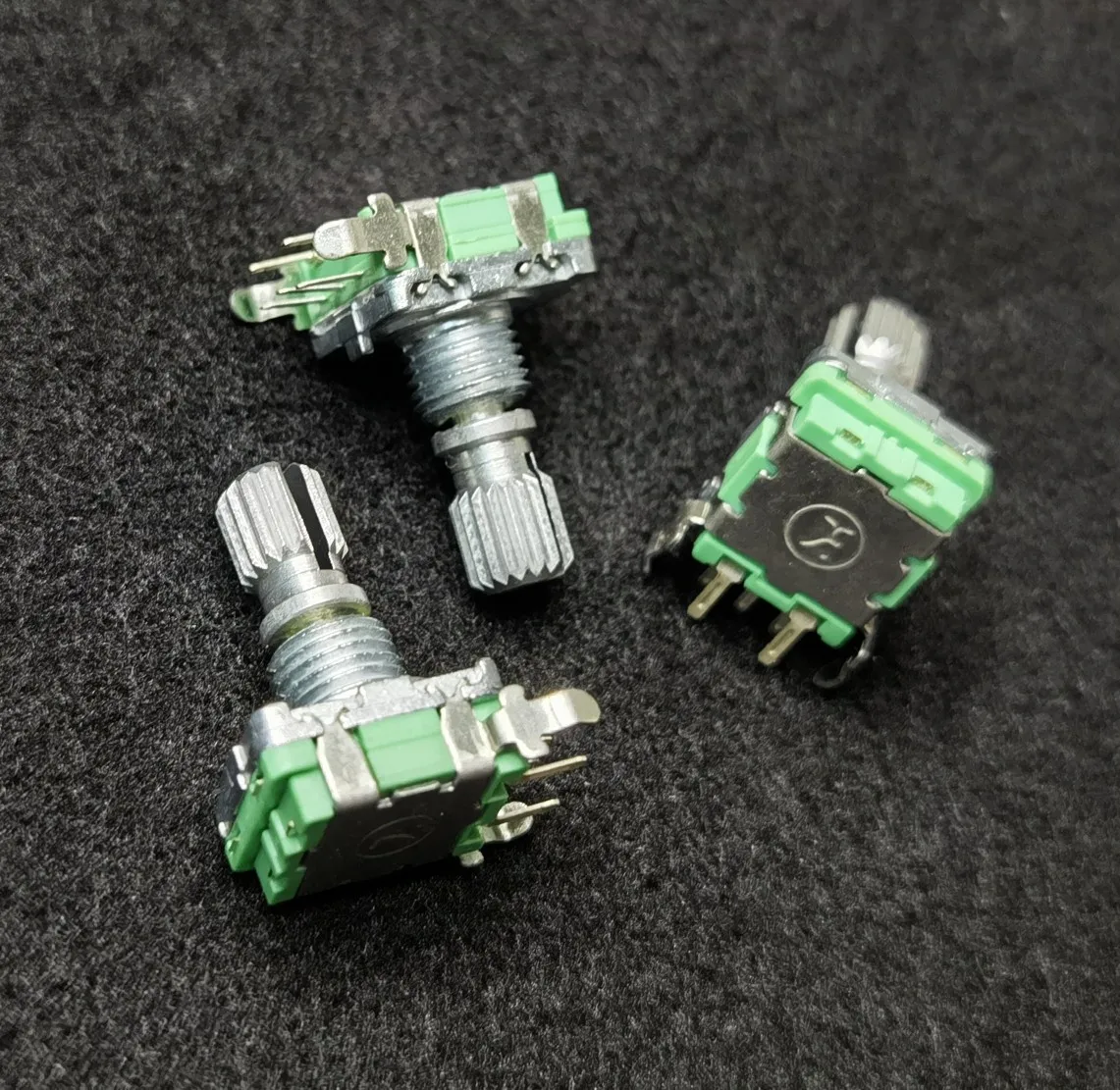 Taiwan EC11 encoder F11E side adjustment 20 bits 20 pulses with switch 15mm flower shaft 360 degrees
