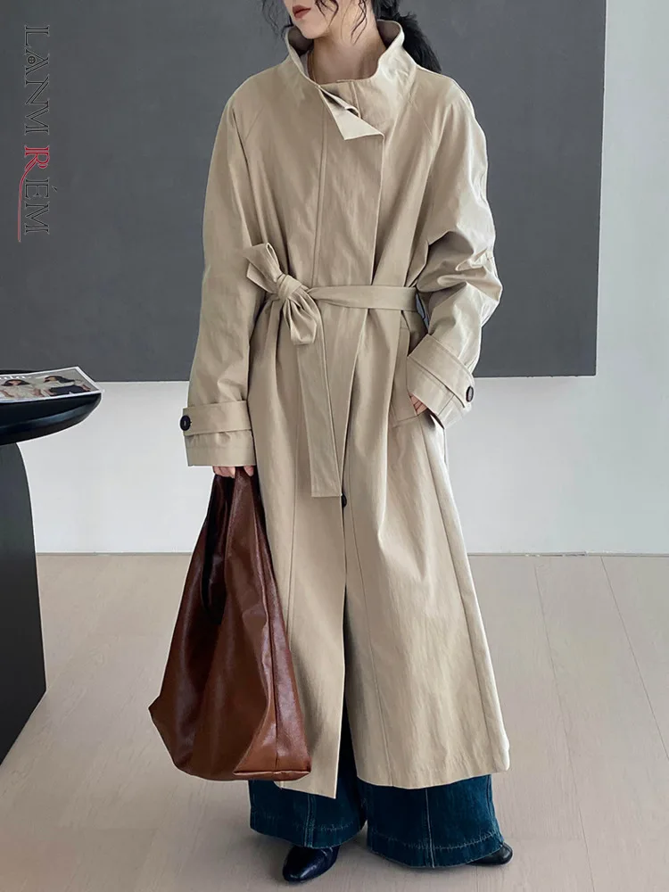 

[LANMREM] Office Lady Belt Gathered Waist Trench Women's Stand Neck Single Breasted Long Windbreaker 2025 Spring New 26C1606