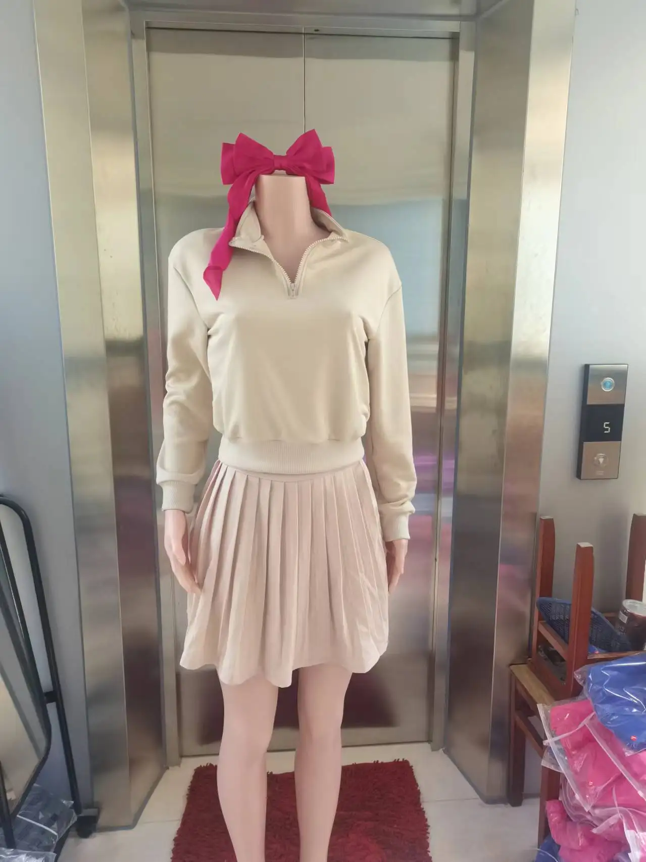 قطعتين مجموعات النساء تنورة دعوى Y2k سستة رفض طوق مطوي التنانير وتتسابق الخريف أطقم فساتين رياضية البلوز الحلو