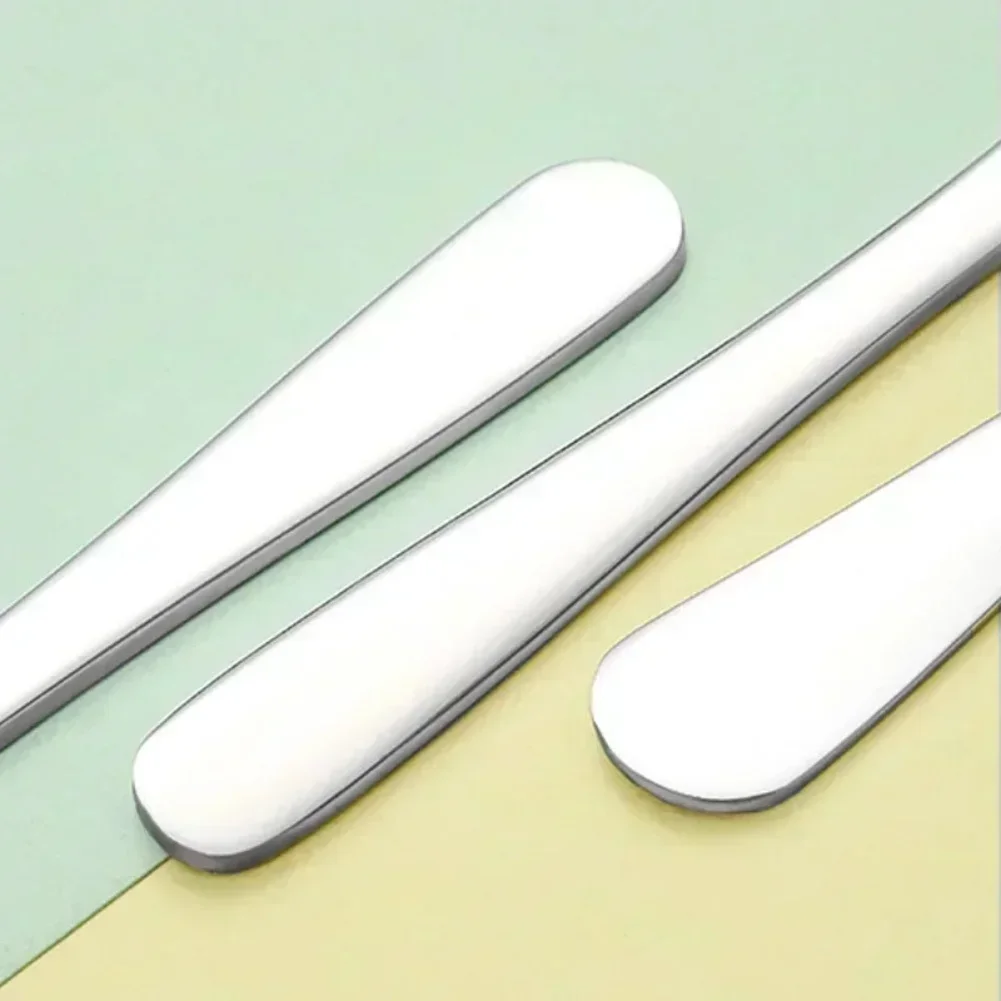 White Portable Cutlery Set Compact Cutlery Dining Essentials Set For Home And Outdoors Lightweight Cutlery Set