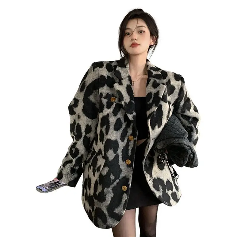 Chaqueta de traje de lana con estampado de leopardo para mujer, Top de manga larga holgado Retro de estilo coreano de gama alta, diseño ajustado, otoño e invierno, 2024