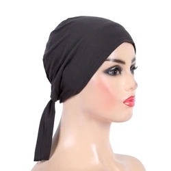 H048 cappelli in cotone tinta unita con cravatta sul retro turbante musulmano colore puro elasticizzato Hijab interno underscarf sciarpa da donna sotto il cofano Hijab