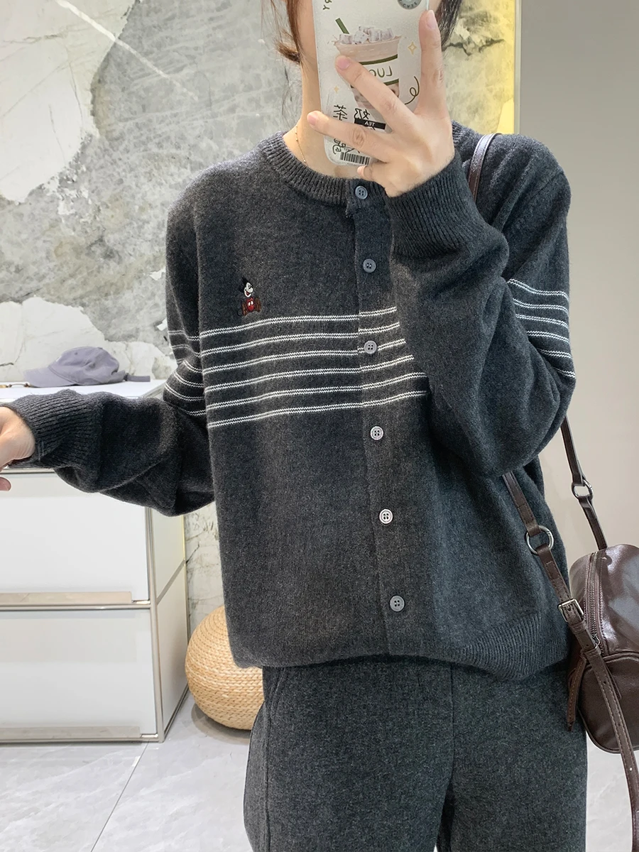 

Женский вязаный свитер с вышивкой в стиле ретро, в полоску, с круглым вырезом, из смесовой шерсти, теплый зимний кардиган с длинными рукавами