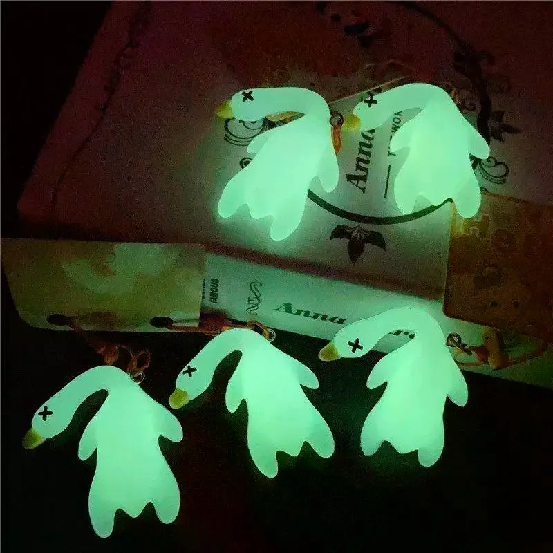 Cute Cartoon UV Color Change Duck Keychain Funny Creative Pendant for School Bag Car Key Ornament Kids Party Gift