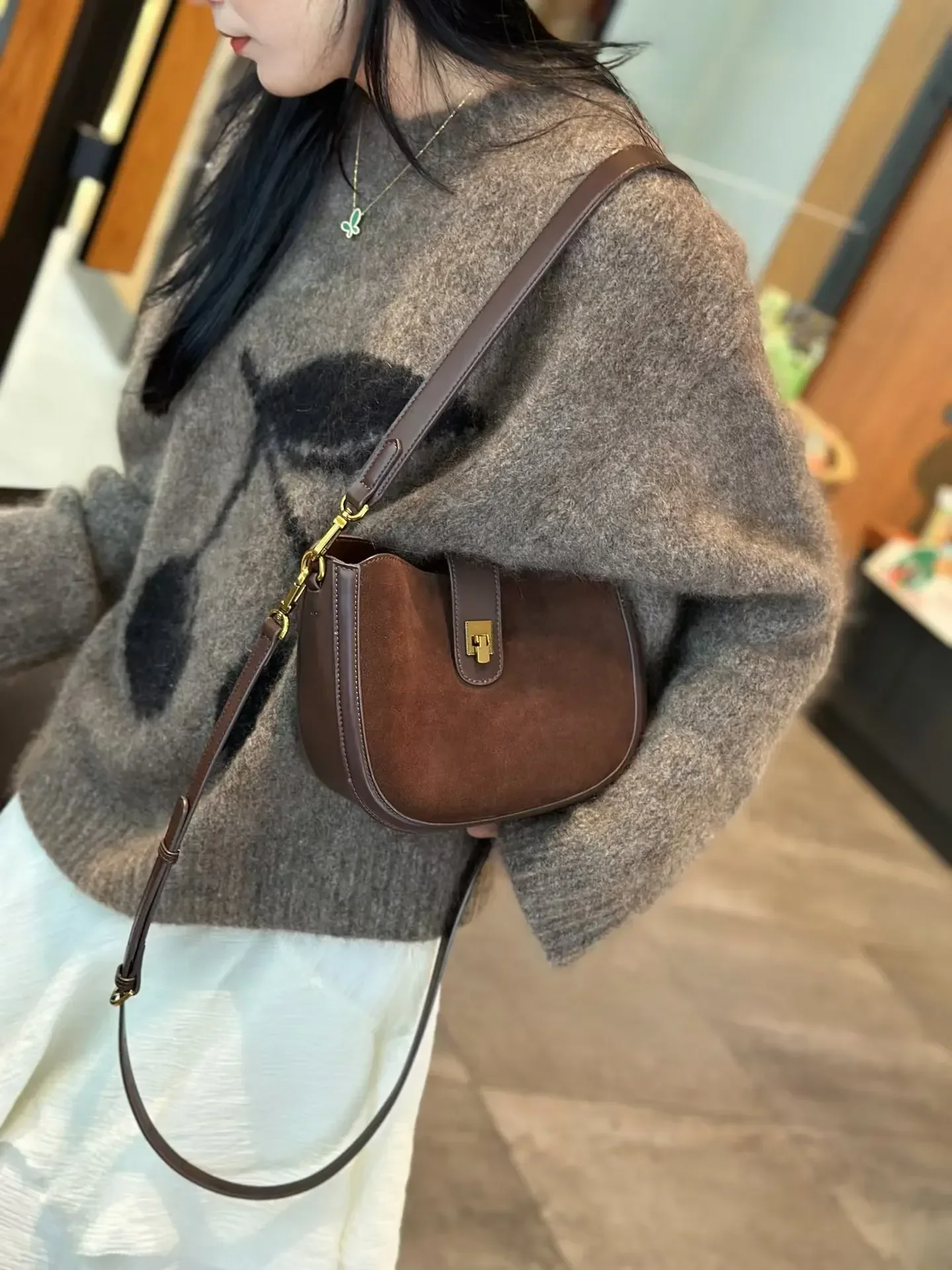 Women‘s Genuine SuedeLeather Shoulder Crossbody Saddle Bags Cowhide Ladies Handbag Luxury Designer Female Daily Half Moon Bag