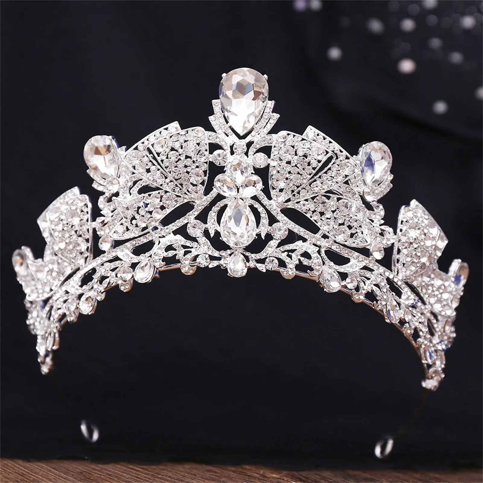 

Baroque Tiaras and Crowns Sparkly Rhinestone Headbands Princess Diadem Bride Wedding Party Hair Jewelry Bridal Headdress