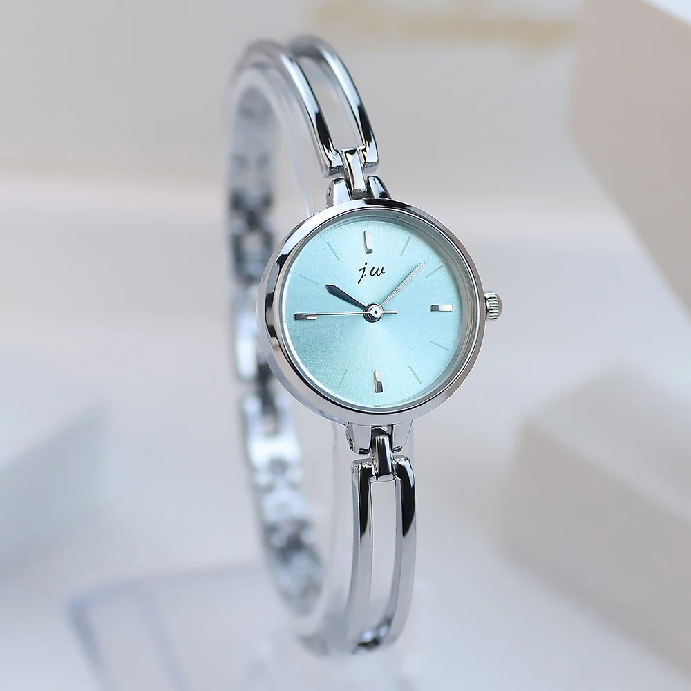 

Fashion Small Dial Women Watches Luxury Silvery Ladies Jewelry Watch Casual Quartz Watch for Women Minimalist Lady Wristwatch