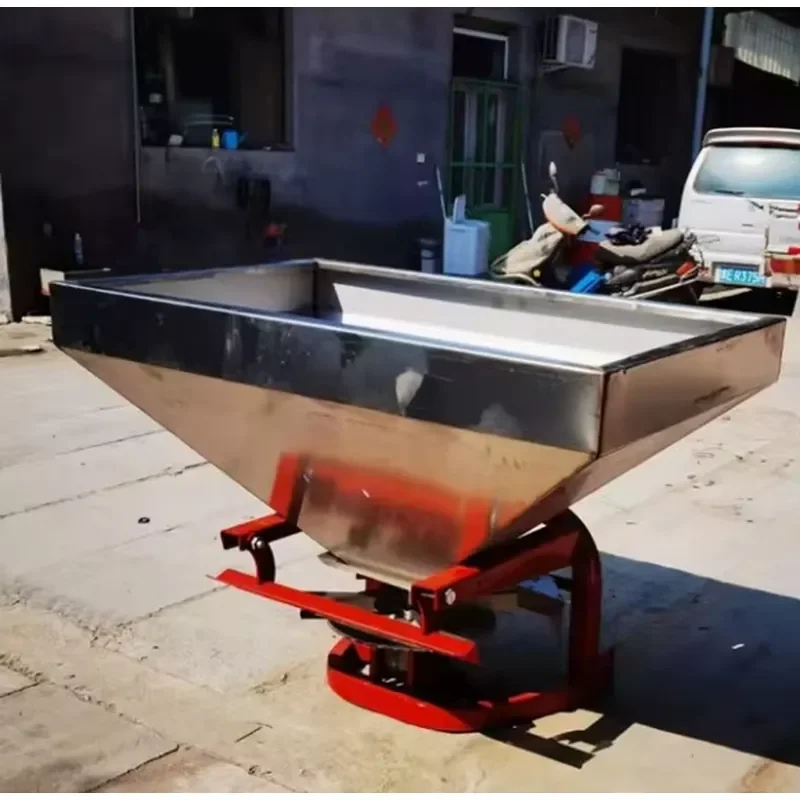 PTO Transmission Stainless Steel Single and Double Disc Fertilizer Applicator Tractor Capacity 600L/1000L Fertilizer
