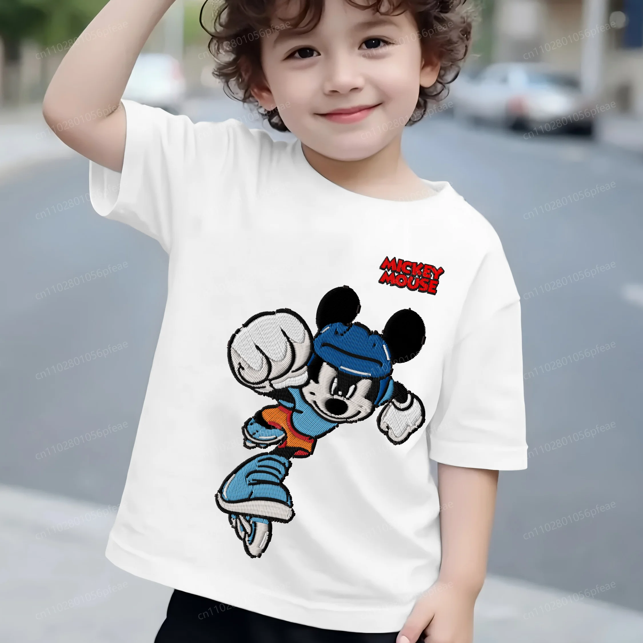 

Одежда для мальчиков, детская одежда из чистого хлопка с вышивкой Микки и 3D принтом, футболки для мальчиков, футболки с круглым вырезом, 2024, детское лето Disney