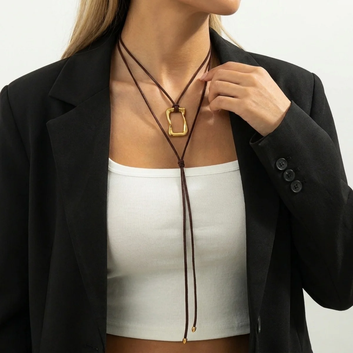 Einfache Halskette mit hohlem Kreis-, Quadrat-, Herz- und Wassertropfen-Anhänger für Damen und Herren, Edelstahl, geometrisches Design, Lederband, Choker-Schmuck – Detail 13