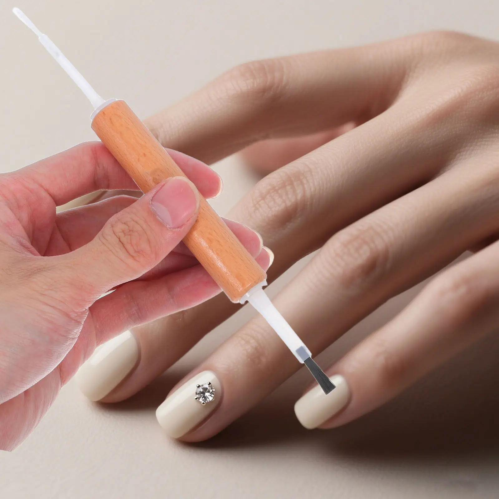 

Набор кистей для нейл-арта с заменяемыми насадками, ручкой из цельного дерева, двусторонним дизайном, для начинающих и профессионалов, для детальной проработки ногтей