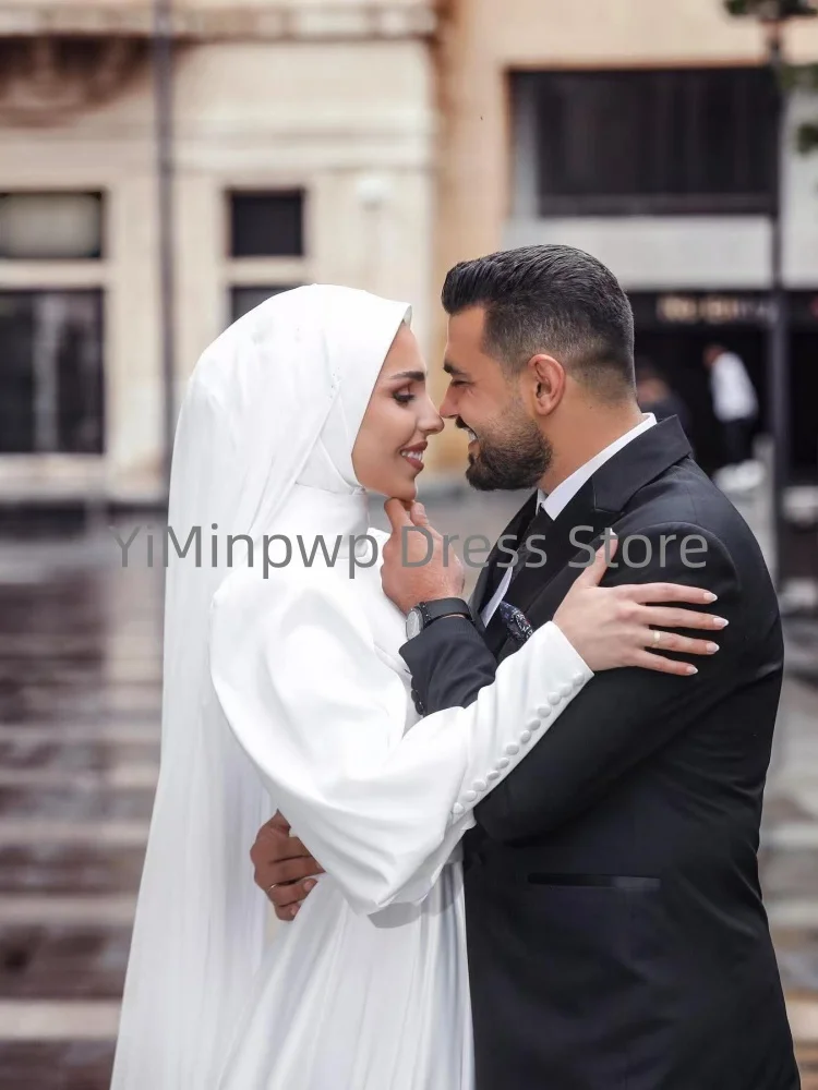 Simple มุสลิมชุดแต่งงานกับ Hijab คอสูง Flare Sleeve สําหรับผู้หญิง A-Line ความยาวชั้นชุดเจ้าสาวสีขาวที่กําหนดเอง