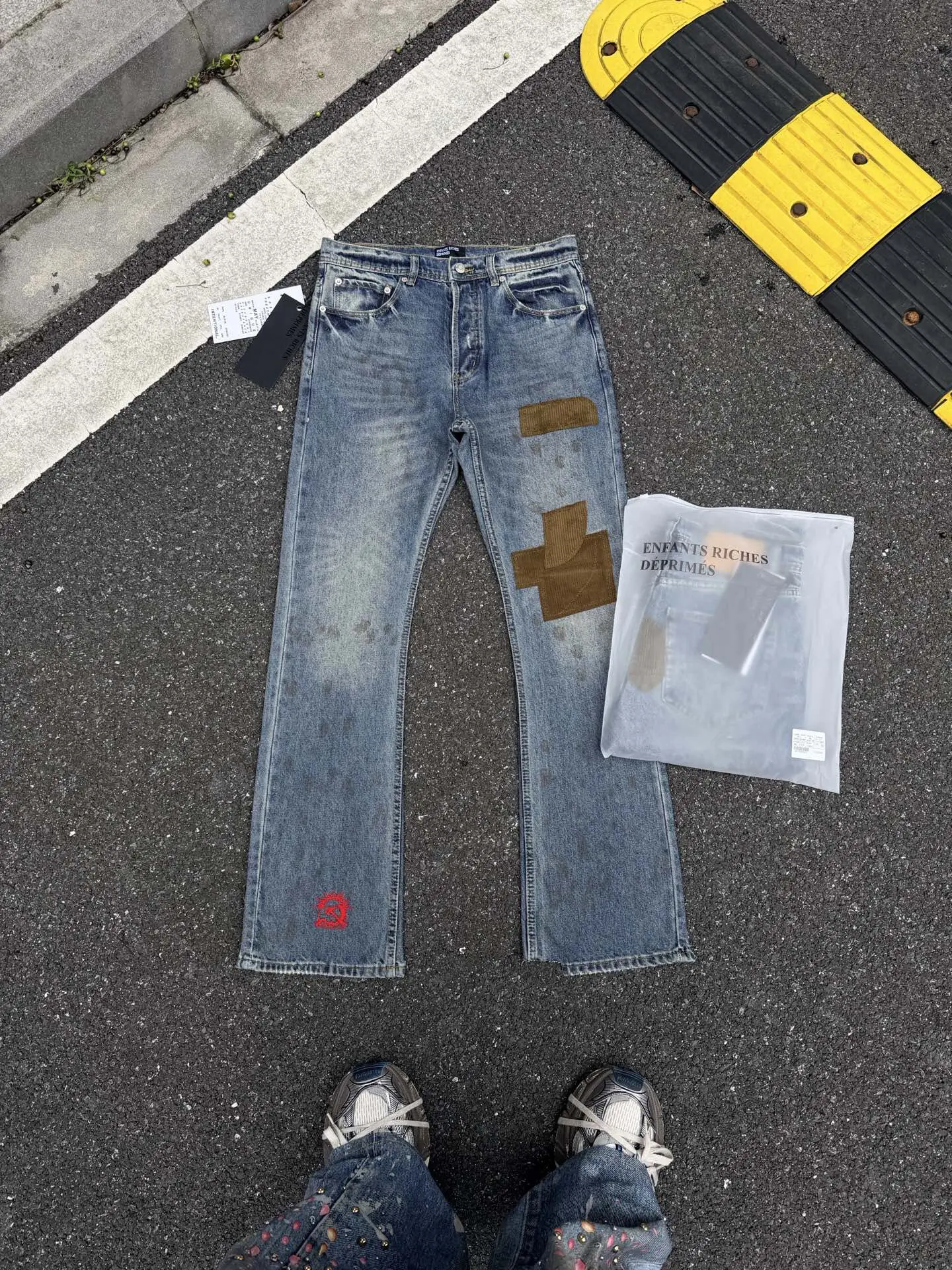 Distressed Denim Jeans Patchwork Embroidery Aged Wash Youth Fashion Medium Waist Zipper Fly Spring Season Non-Deformable