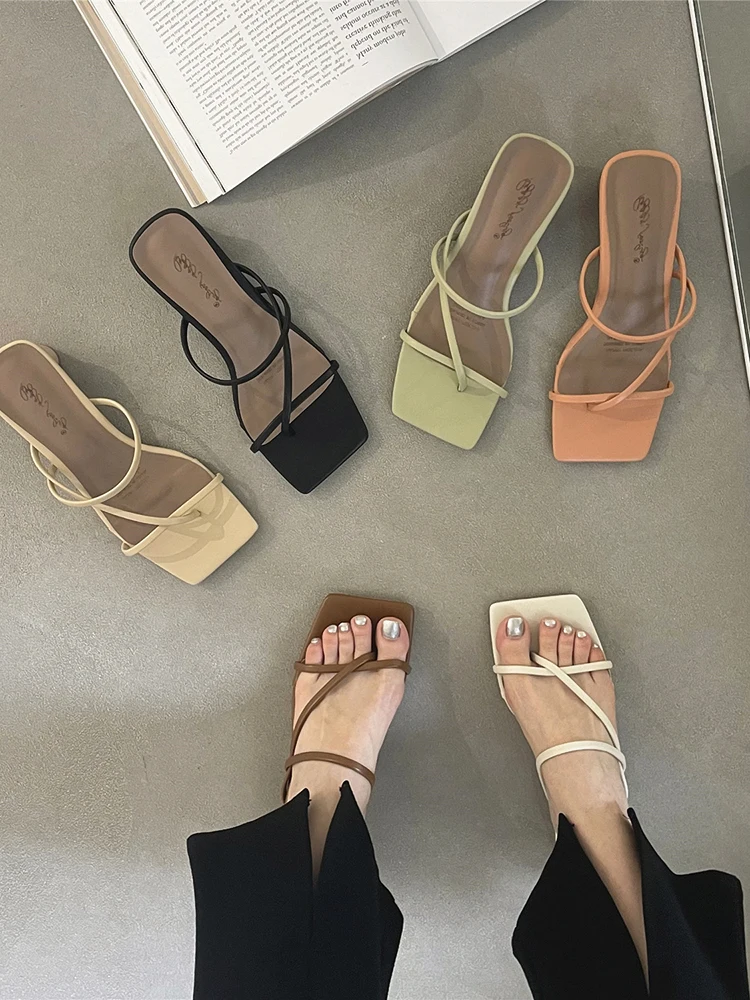 Slippers Casual Shoes Rubber Flip Flops Slipers Women Heeled Mules Square heel Med Slides Luxury Hawaiian 2024 High Block