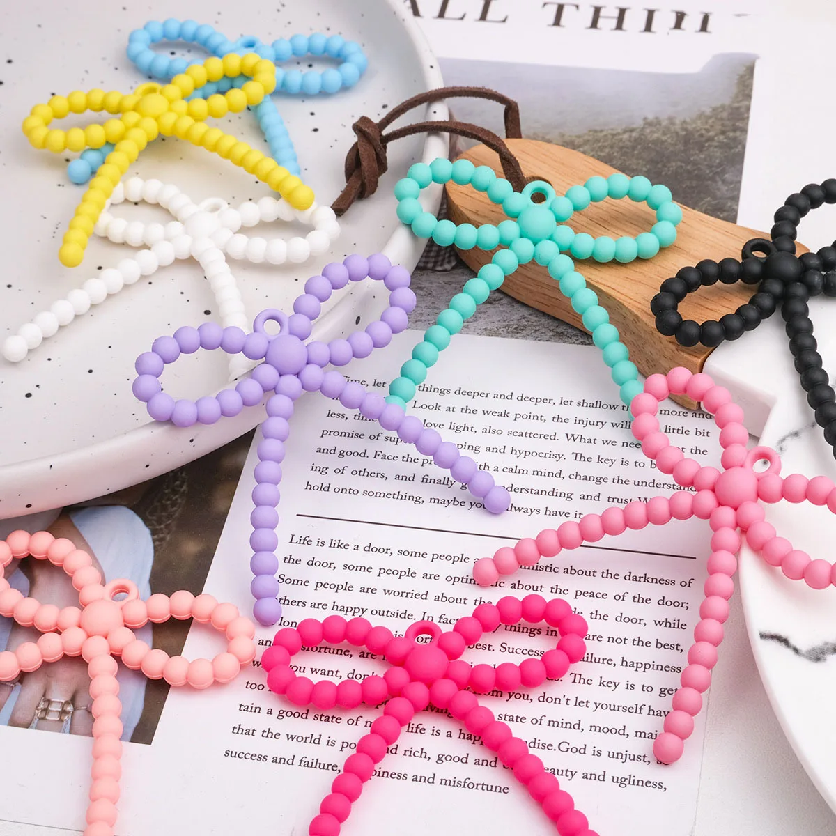 

DIY Jewelry Findings Solid Rubber Colors Hollow Out Style Ribbon Knot Bow Necklace Pendant Charms Ornament Making 58*60mm 25pcs