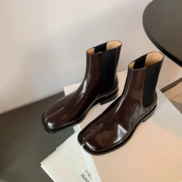 

Elastic Clip-Toe Patent Leather Chelsea Boots British Style Retro Split Toe Short Botines Low Thick Heel Women Botas Femininas