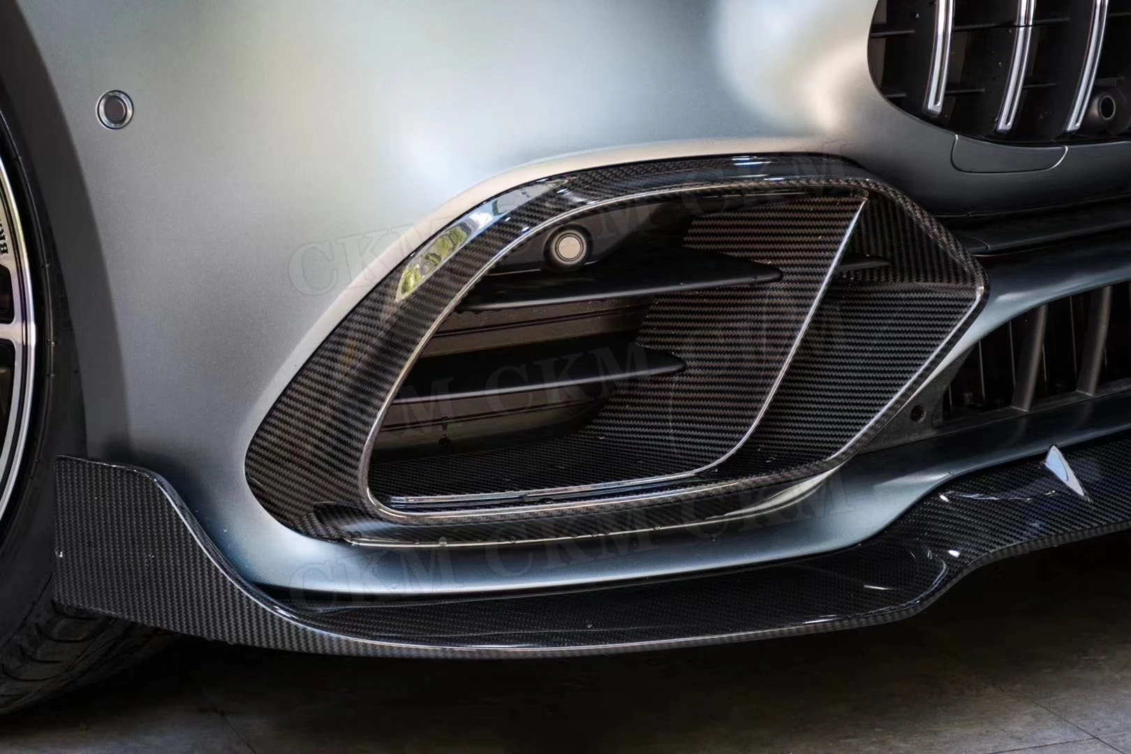 ألياف الكربون الجافة/FRP المصد الأمامي منفذ فتحة التهوية غطاء الكسوة لبنز AMG GT50 GT53 GT43 2019-2023 B نمط شبكة الضباب الشواية #5