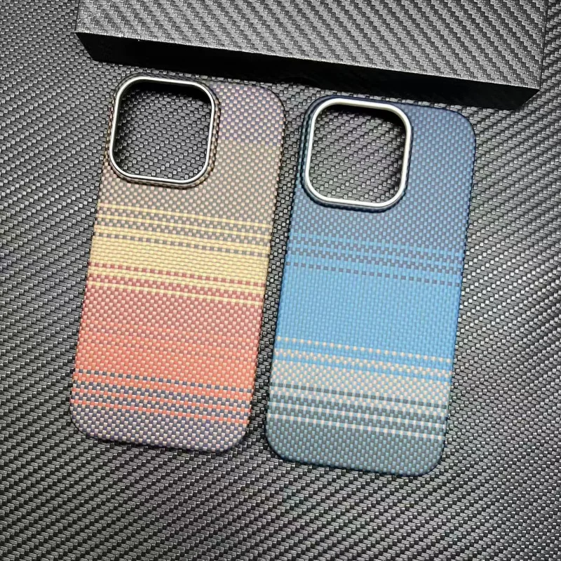 

Applicable to Iphone 16pro max Mobile Phone Magnetic Ip 16pM Carbon Fiber Protective Cover