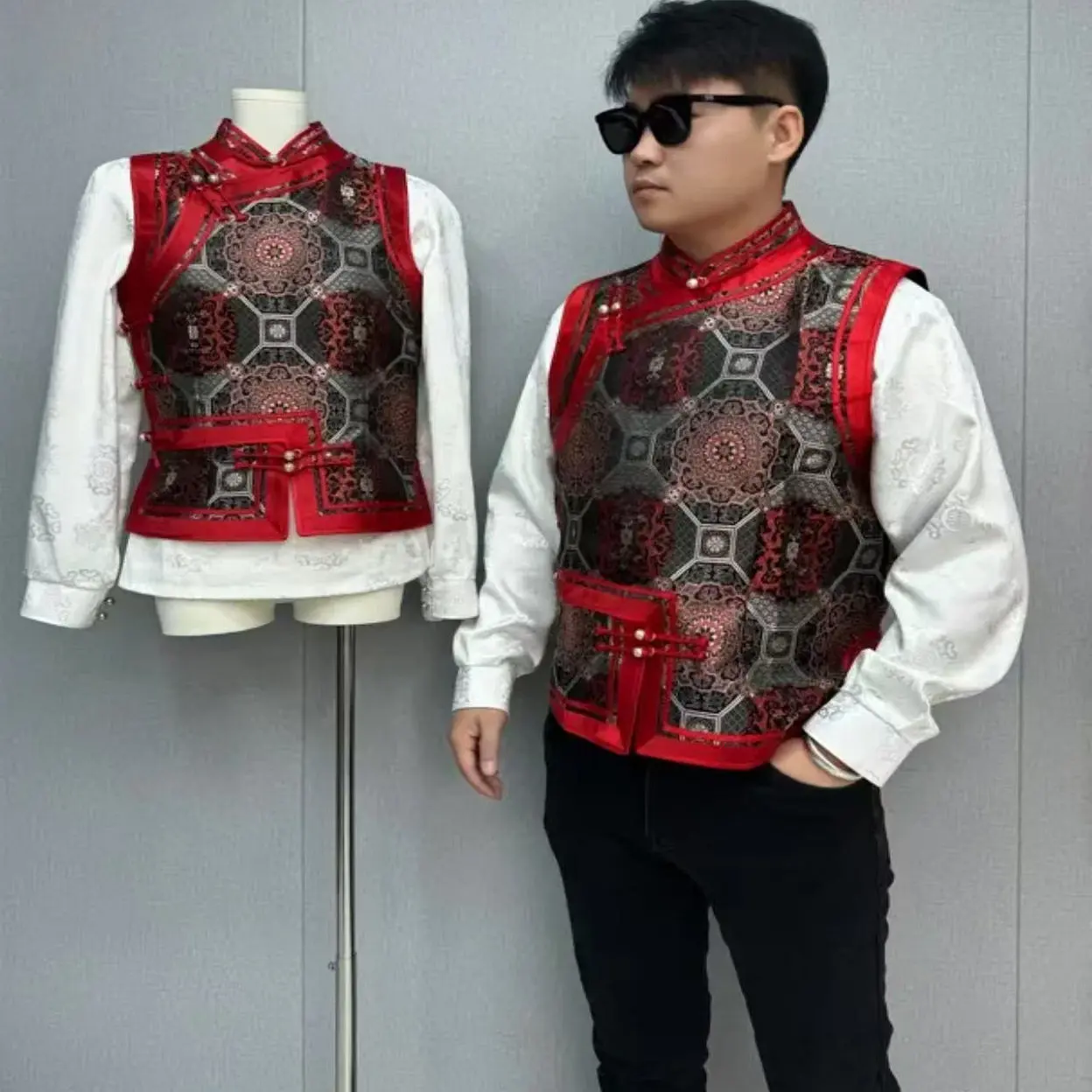 2025 New Classic Ethnic Style Characteristic Men and Women Couple Fashion Vest Mongolian Vest Man Double Layer