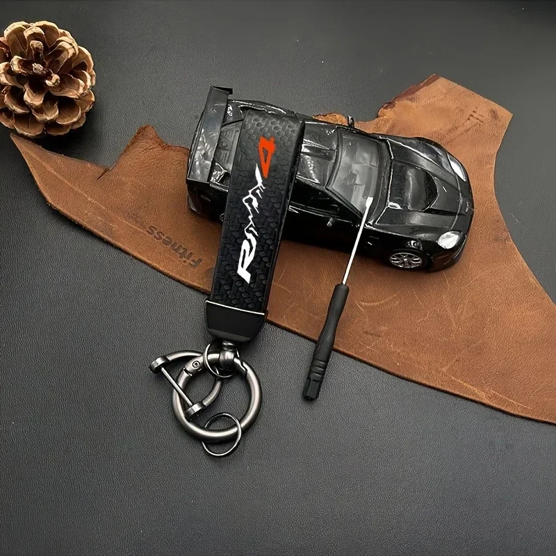 Hochwertiger Schlüsselanhänger mit Carbonfaser-Muster und Anti-Verlust-Verschluss für RAV4-Autoteile. Schöner und stilvoller Schlüsselanhänger. – Detail 5