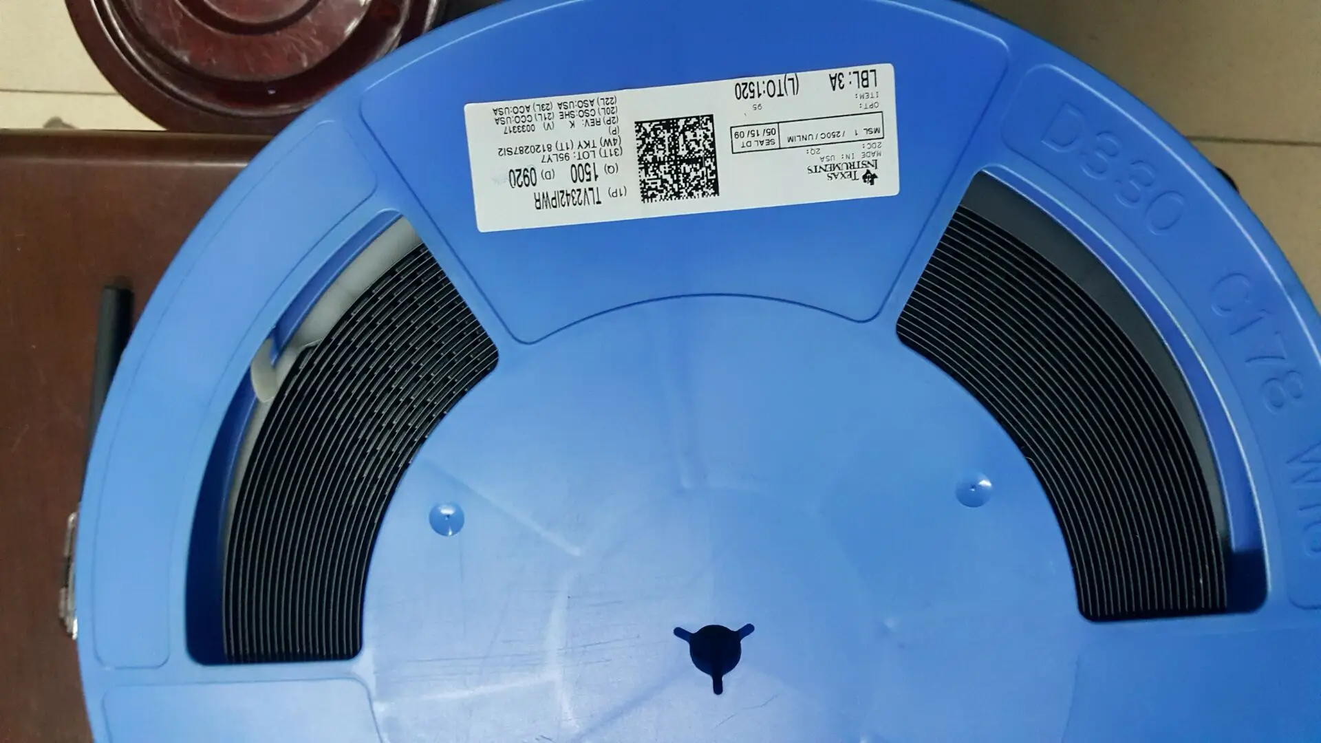 

10PCS TLV2342IPWR Brand new and original in stock