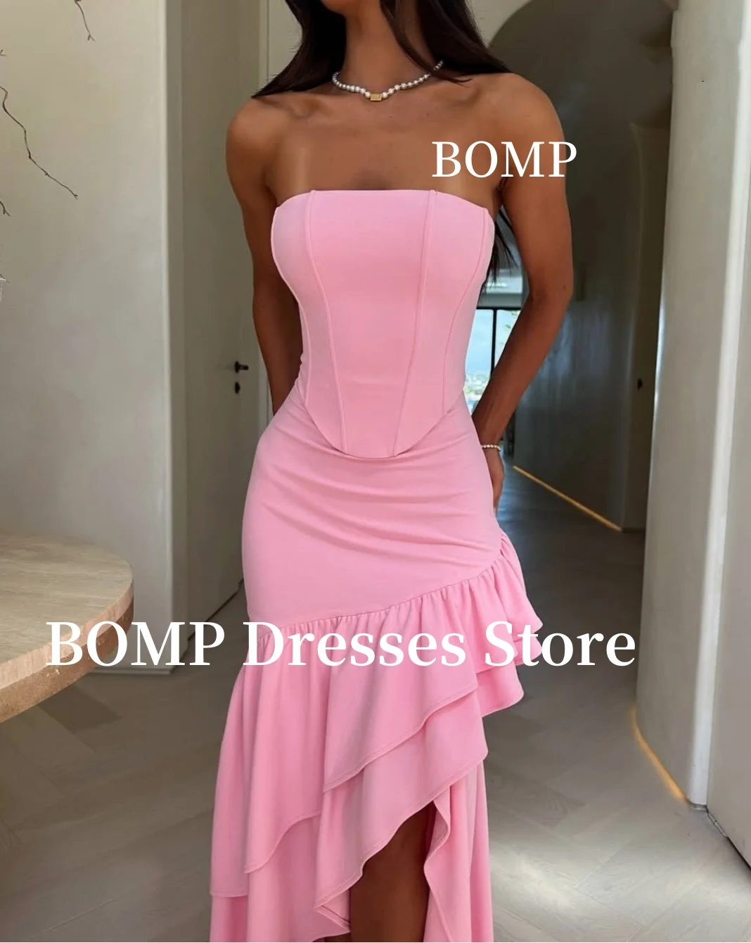 BOMP فساتين حفلة موسيقية وردية أنيقة كشكش Hi-Lo بدون حمالات طول الأرض فستان سهرة لون الحلوى رداء حفلات المملكة العربية السعودية مخصص