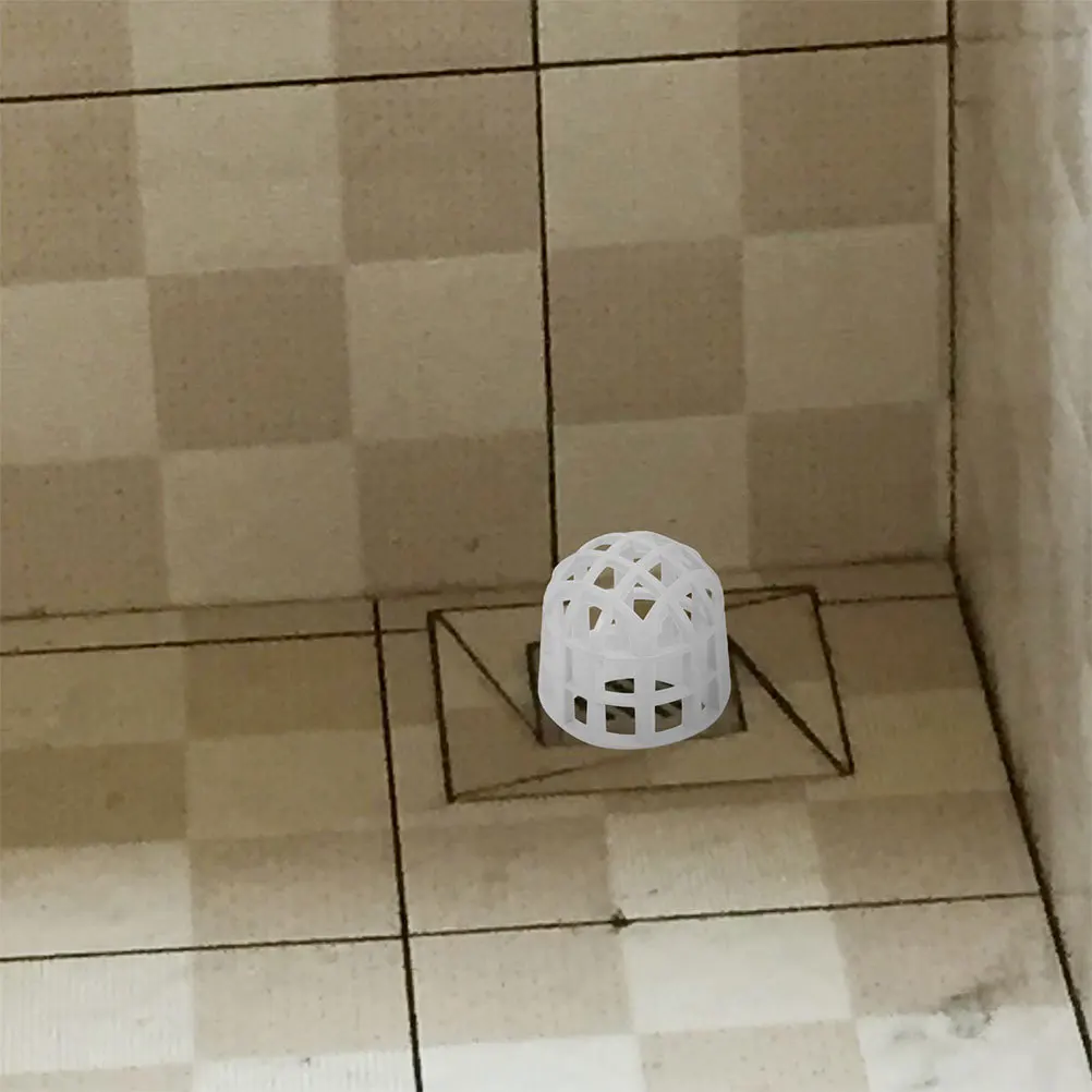 2 pezzi di protezione per grondaia in PVC, copertura di scarico in rete per balcone esterno, tetto, durevole, universale, facile installazione dello schermo per grondaia