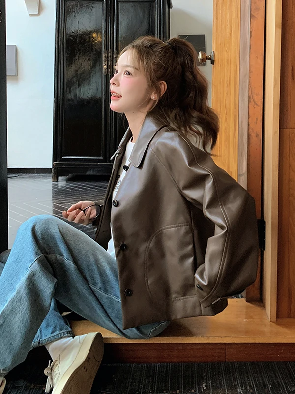 Cé Brown PU Leather Jaet Women's ort Sle Spring 2025 New Faion Ele High-End Feel Commute Wind Straight Tube