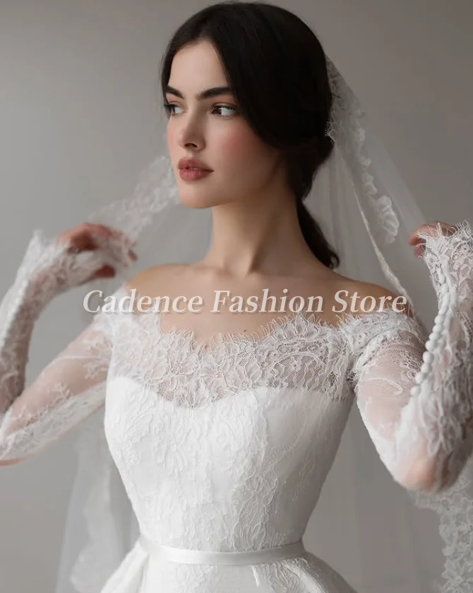Customized  Elegant White Women's Strapless Lace Long Sleeve Wedding Dresses Lace Applique A-Line Fashion Bridal Gowns