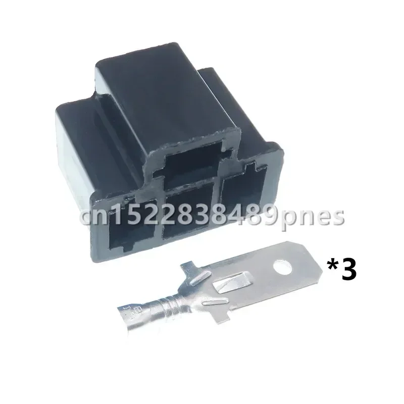 3 Pole PA66 Motorcycle H4 Unsealed Wiring Harness Socket Electrical Connector Auto Lamp Holder Plug