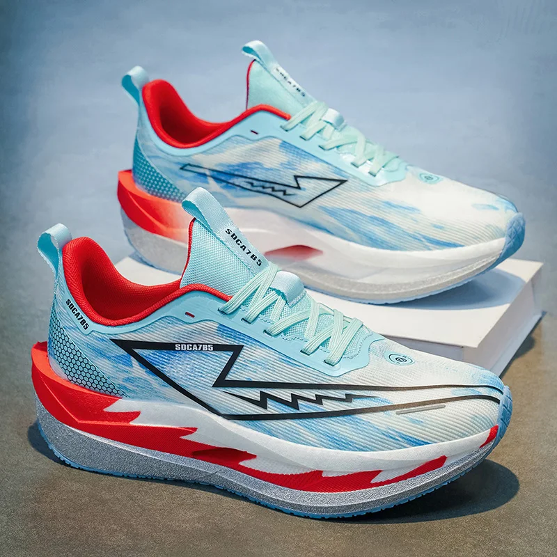 Men's running shoes, lightweight and breathable, with soft cushioning soles. Trail running, cycling, fitness, urban sports style