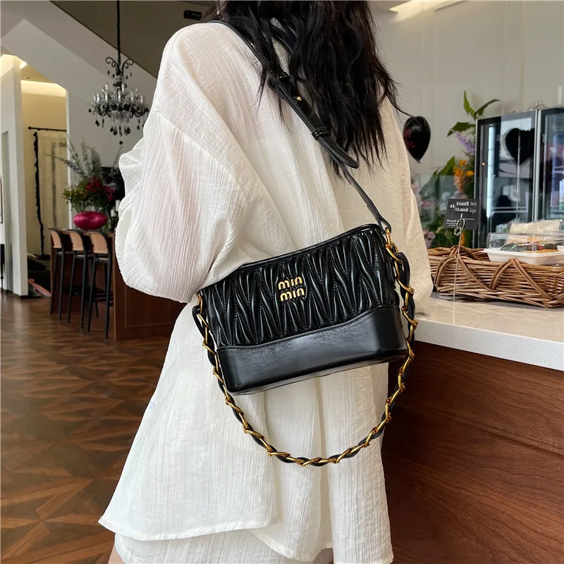 

2025 Summer Shoulder Bag, Minimalist Crossbody Purse for Women, Casual Day-to-Night Tote, Fashion Sling Bag, Textured Top Handle