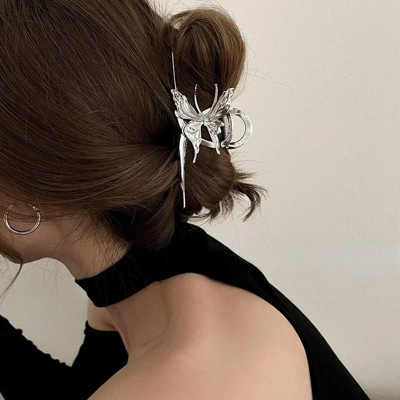 Retro Creative High-end Silver Metal Butterfly Hair Clip Fashionable Gothic Personality Headwear Elegant Accessories Girls Gifts